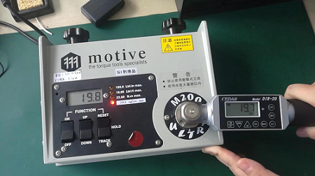 M2-200扭力測試儀校驗測試圖2